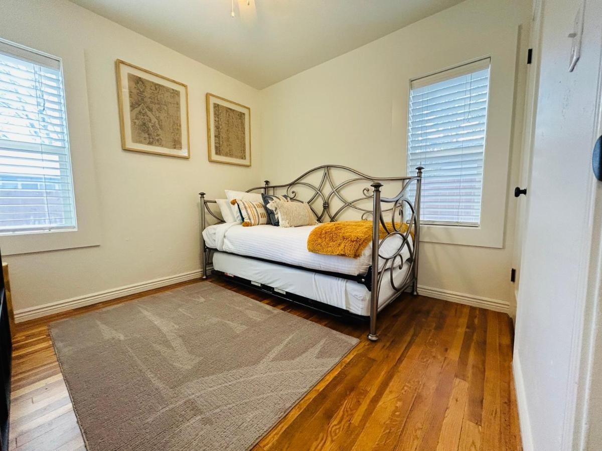 Home Sweet Idahome, Feels Like Home With All The Decor You Wish You Could Afford King Bed In Master, Fully Fenced Dog Friendly Yard, A Few Blocks From Bsu And Downtown Boise, Your Perfect Stay! ภายนอก รูปภาพ