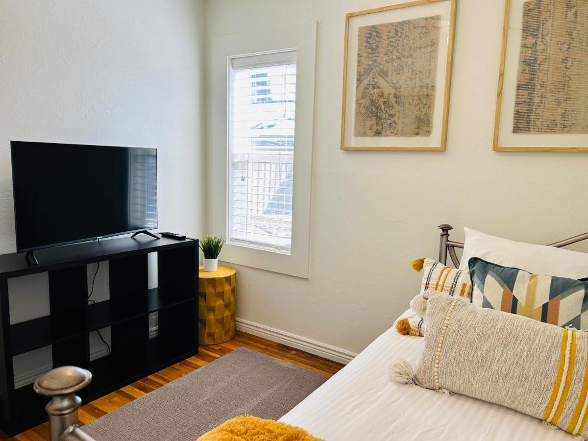 Home Sweet Idahome, Feels Like Home With All The Decor You Wish You Could Afford King Bed In Master, Fully Fenced Dog Friendly Yard, A Few Blocks From Bsu And Downtown Boise, Your Perfect Stay! ภายนอก รูปภาพ